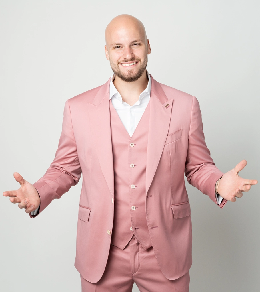 Daniel Cafelutza - Entrepreneur and Content Creator