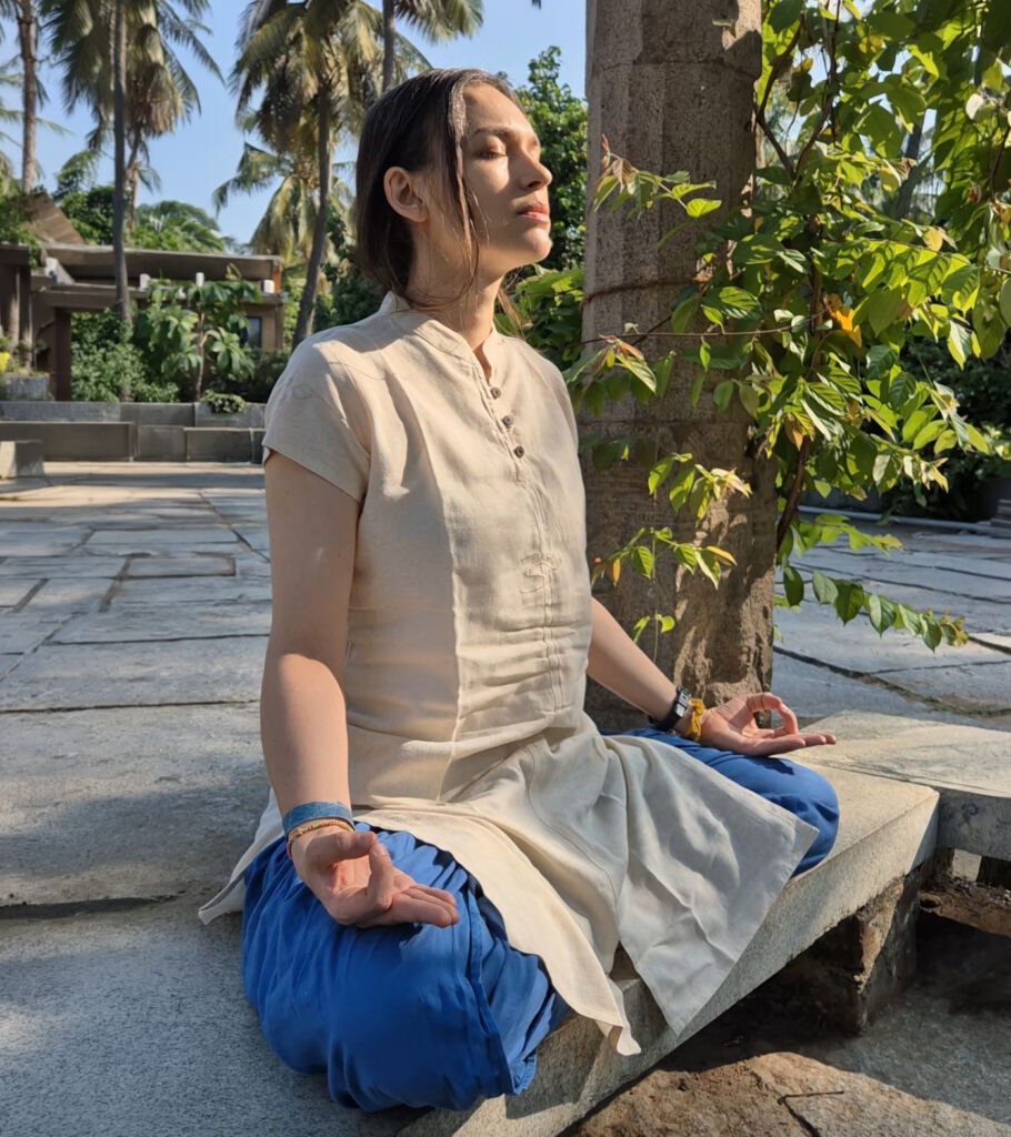 Roxana Luca - Isha Hatha Yoga Teacher